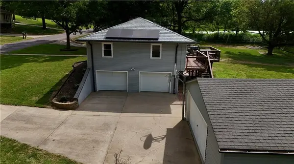 3814 Meadow Oak LN, St Joseph, MO 64503