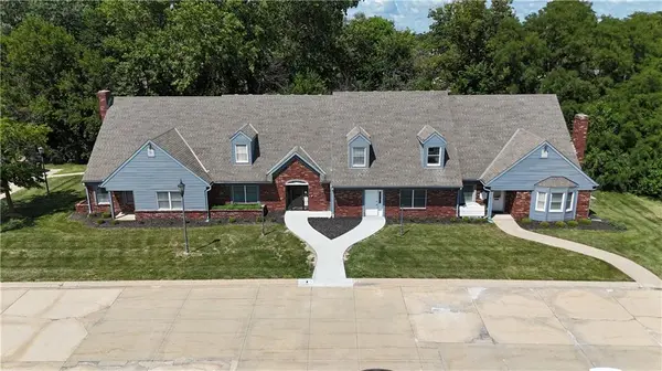 3715 Beck RD, St Joseph, MO 64506