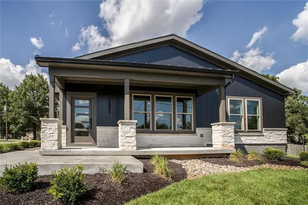 15021 Broadmoor ST, Overland Park, KS 66223