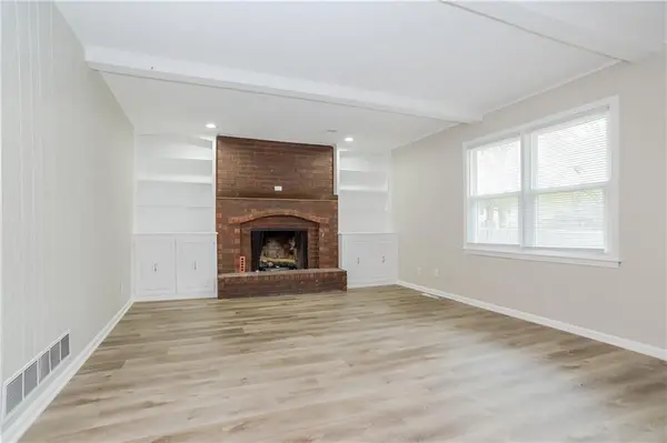 11716 E 60th TER, Kansas City, MO 64133