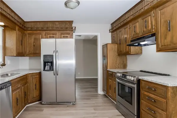 11716 E 60th TER, Kansas City, MO 64133