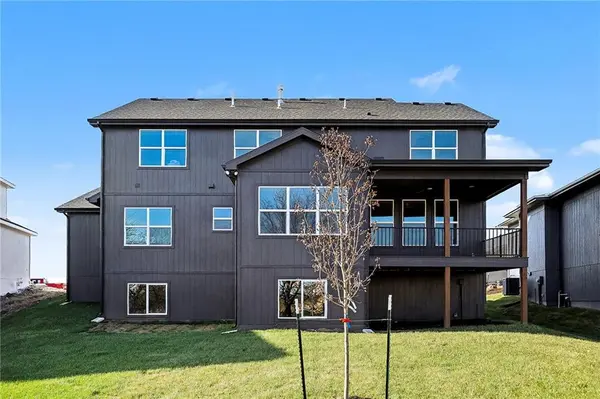 18409 Caenen ST, Overland Park, KS 66013