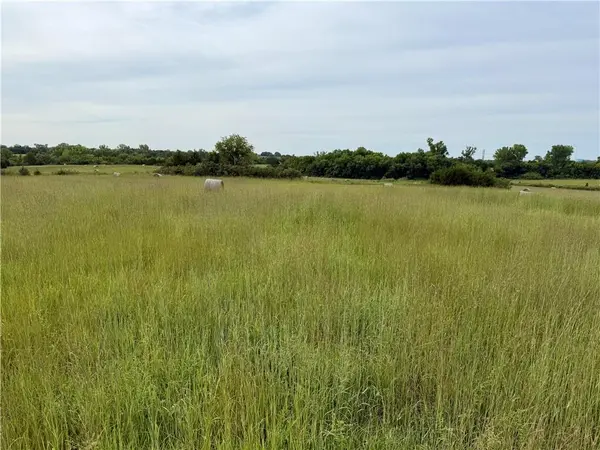 Lot 8 Cantrell RD, Tonganoxie, KS 66086