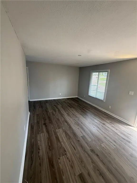 3422 E 54th ST, Kansas City, MO 64130