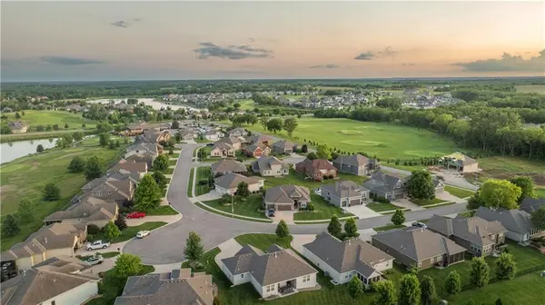 4418 Tee Box DR, Basehor, KS 66007