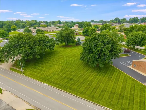 Lot 2, Track 10 N Brooktree LN, Gladstone, MO 64119