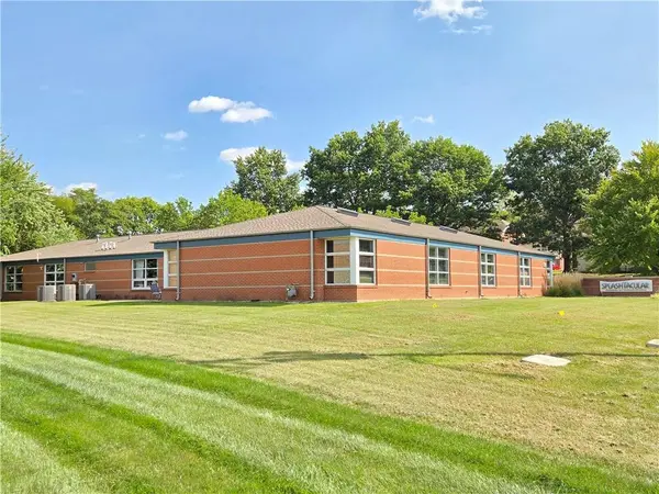 401 N East ST, Paola, KS 66071