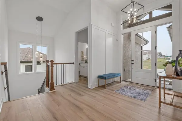 1600 NE Park Springs TER, Lee's Summit, MO 64064