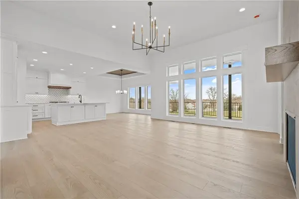 1528 NE Park Springs TER, Lee's Summit, MO 64064