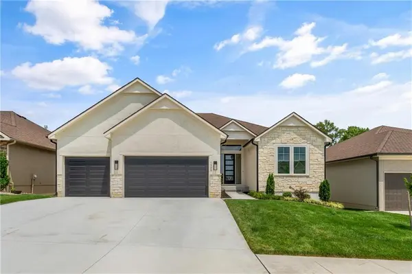 1528 NE Park Springs TER, Lee's Summit, MO 64064