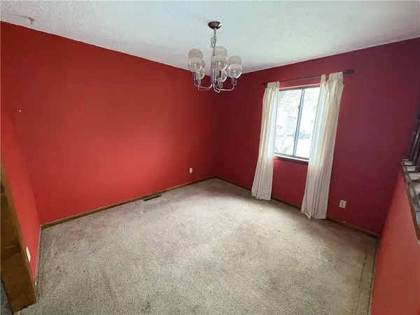 1305 E 123RD TER #B, Olathe, KS 66061