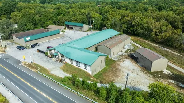 408 W Main ST, Greenwood, MO 64034