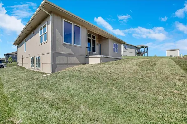 1202 Morgan DR, Pleasant Hill, MO 64080