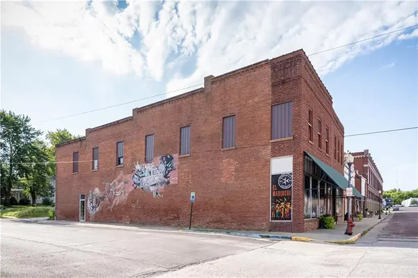301 S Miller ST, Sweet Springs, MO 65351