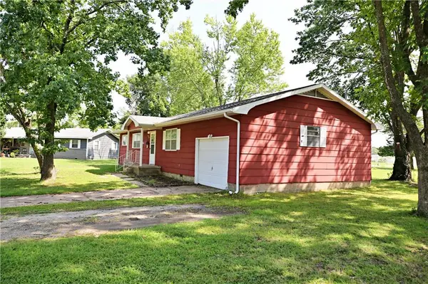 309 W 25th ST, Baxter Springs, KS 66713