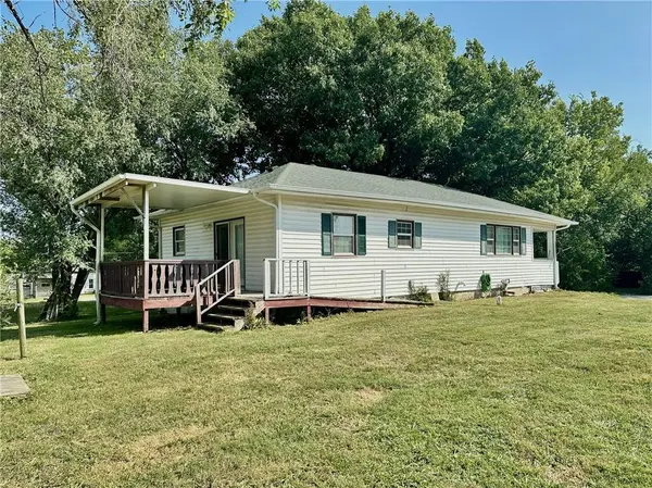 2205 Chicago ST, Trenton, MO 64683
