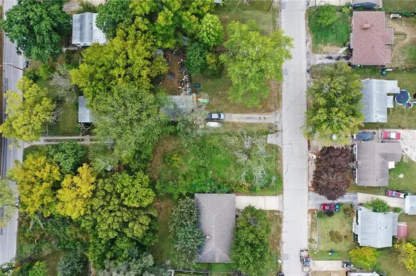 405 S Vassar AVE, Independence, MO 64054