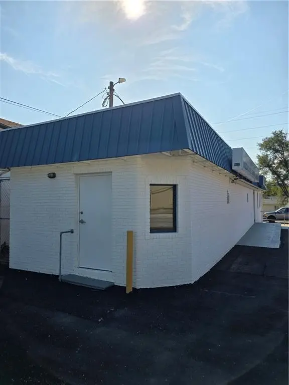 6303 King Hill AVE, St Joseph, MO 64504
