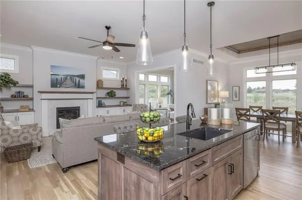 12616 W 138th PL, Overland Park, KS 66221