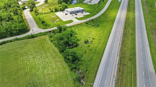 Main ST, Peculiar, MO 64078