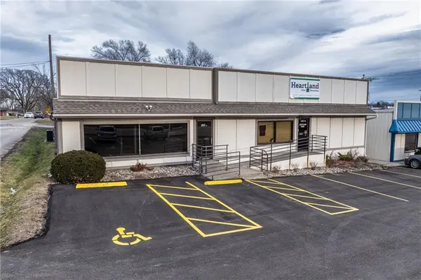 2327 N Belt HWY, St Joseph, MO 64506