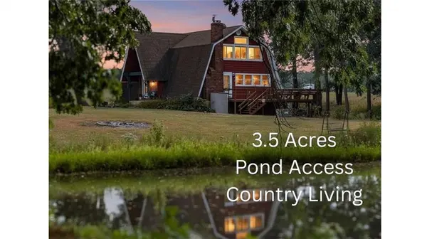 1017 NE 250 RD, Knob Noster, MO 65336