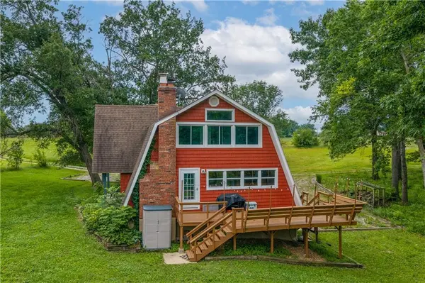 1017 NE 250 RD, Knob Noster, MO 65336