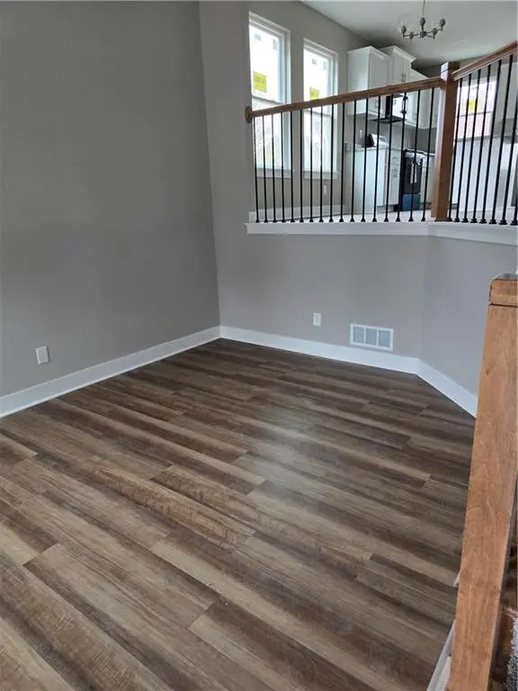 513 W Smith ST, Spring Hill, KS 66083
