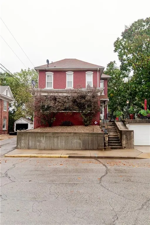 212 N 9th ST, Atchison, KS 66002