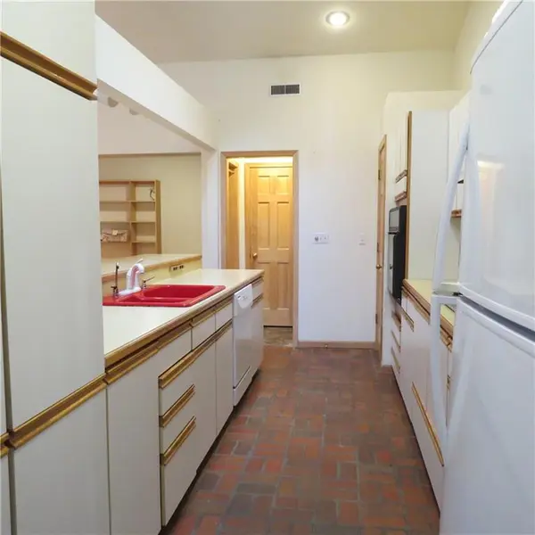 1213 N Summers ST, Stanberry, MO 64489