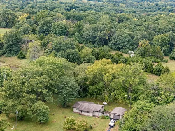 13216 Vines RD, Kearney, MO 64060