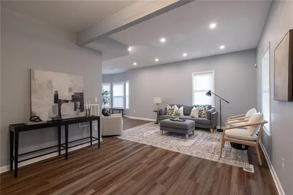 2707 PARK AVE, Kansas City, MO 64109