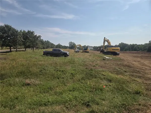 Lot 4 W 287th TER, Paola, KS 66071