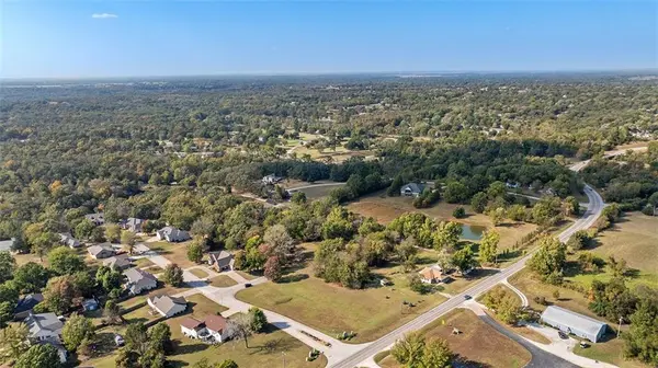 Lot 4 Deer Run DR, Nevada, MO 64772
