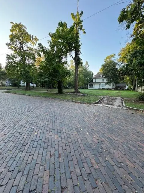 601 W Euclid ST, Pittsburg, KS 66762