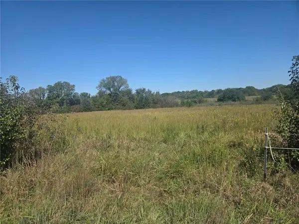 327th & Old KC RD, Paola, KS 66071