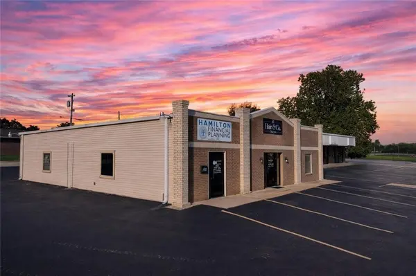 601 N Jefferson AVE, Lebanon, MO 65536