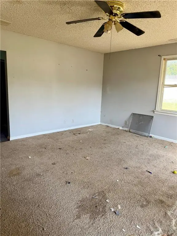 1205 Vermont ST, Elwood, KS 66024