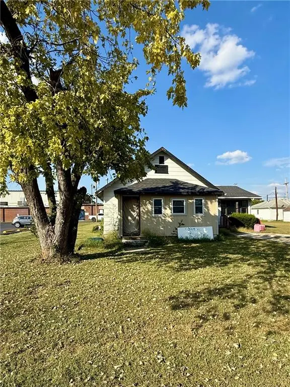 1205 Vermont ST, Elwood, KS 66024