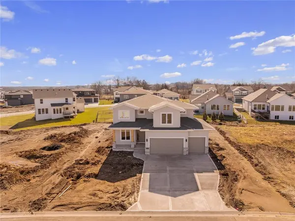 25033 W 141st TER, Olathe, KS 66061