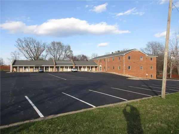 6317 N Antioch Suite 300 RD, Gladstone, MO 64119