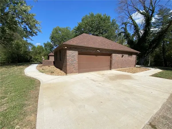 991 S Mitchell ST, Warrensburg, MO 64093
