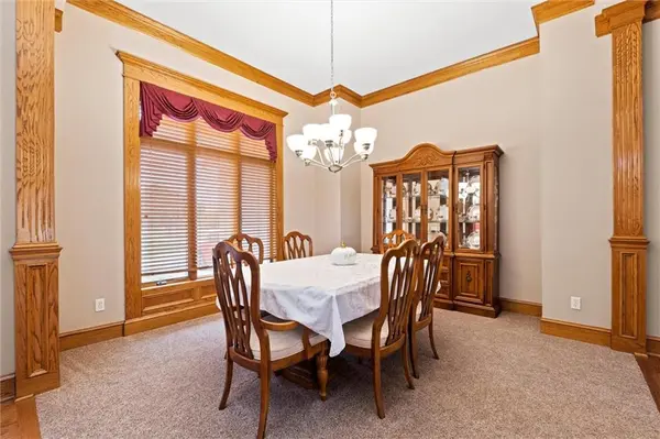 24200 W 199th ST, Spring Hill, KS 66083