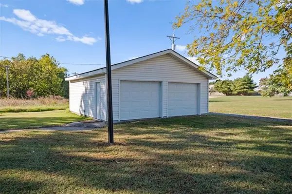 19401 E US 24 HWY, Independence, MO 64056