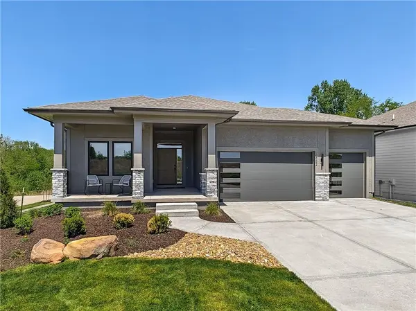 2452 W 179th ST, Overland Park, KS 66085