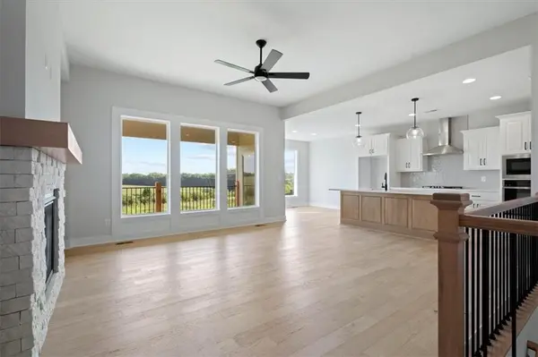 14669 Amanda LN, Basehor, KS 66007