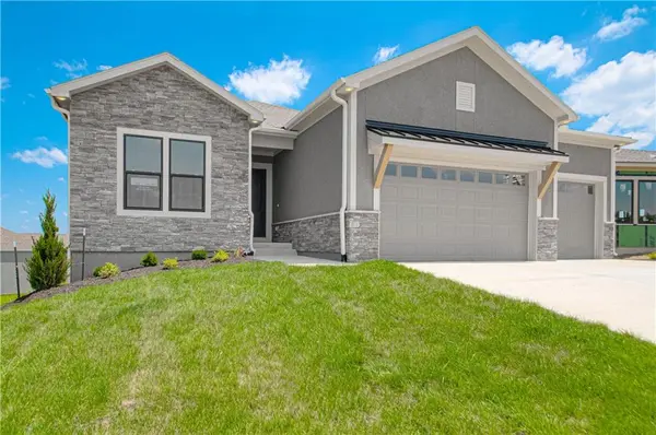 4935 NW Martin ST, Riverside, MO 64150