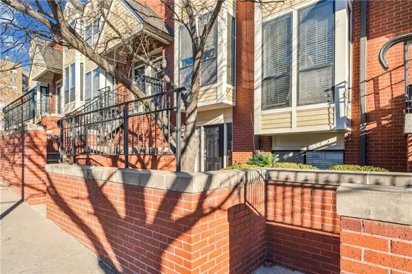 530 W 10th ST #530, Kansas City, MO 64105