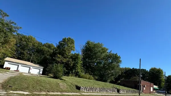 601 Hall ST, St Joseph, MO 64501