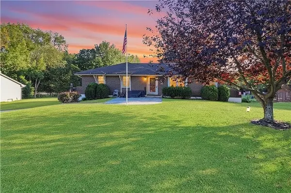 26 NE 360th RD, Warrensburg, MO 64093